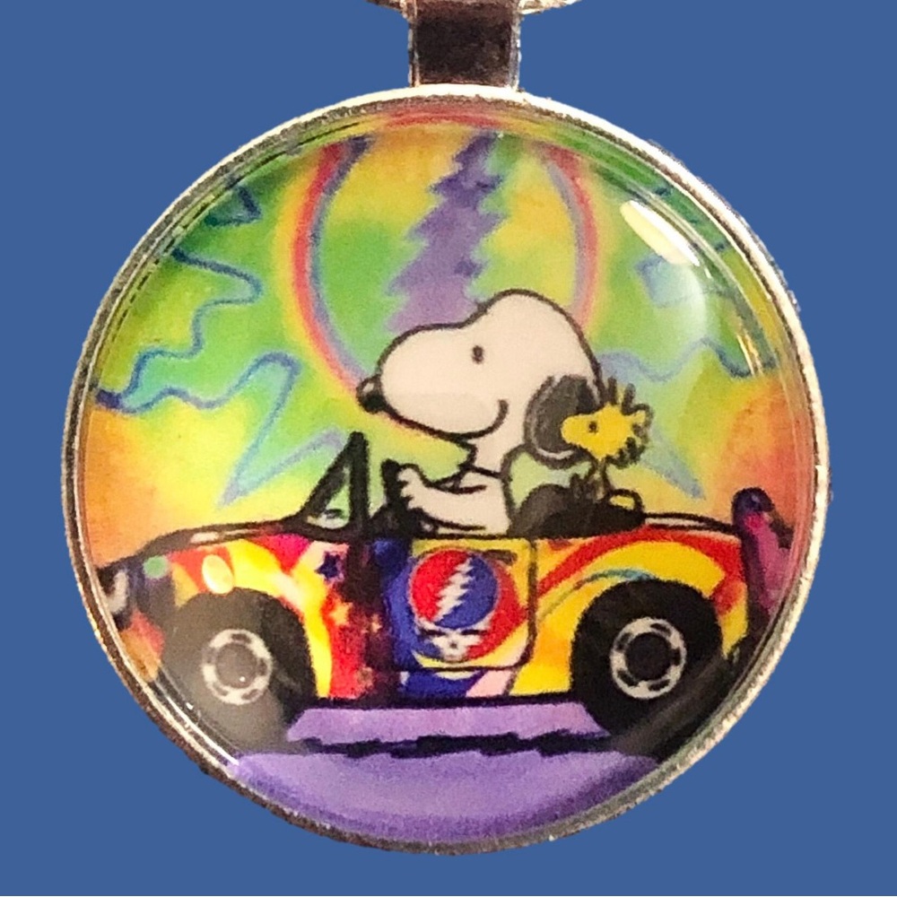 GRATEFUL DEAD SNOOPY WOODSTOCK SYF Keychain | BUYITWHENFOUND Custom Made